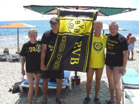 ...der DEUTSCHE MEISTER 2011 - BVB 09, wurde ausgiebig am Strand von Kemer gefeiert...